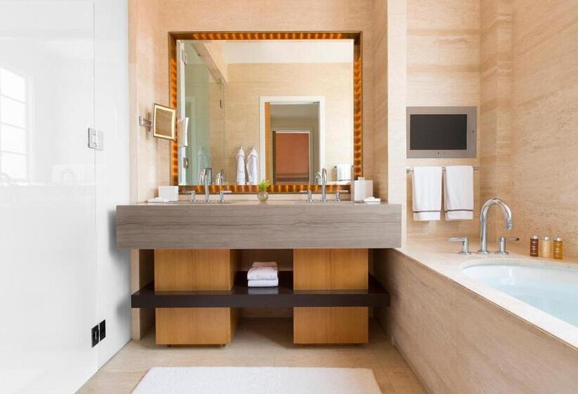 スタンダードスタジオ, Belair  Dorchester Collection