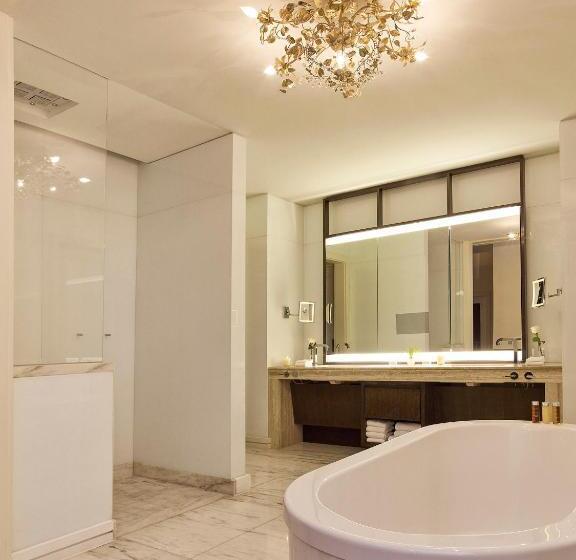 スタンダードスタジオ, Belair  Dorchester Collection