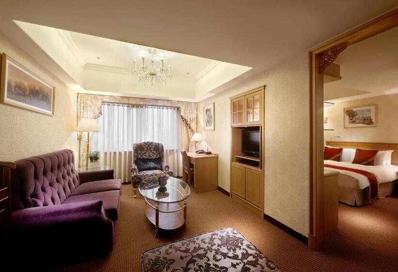 سوییت جونیور, Cosmos Hotel Taipei