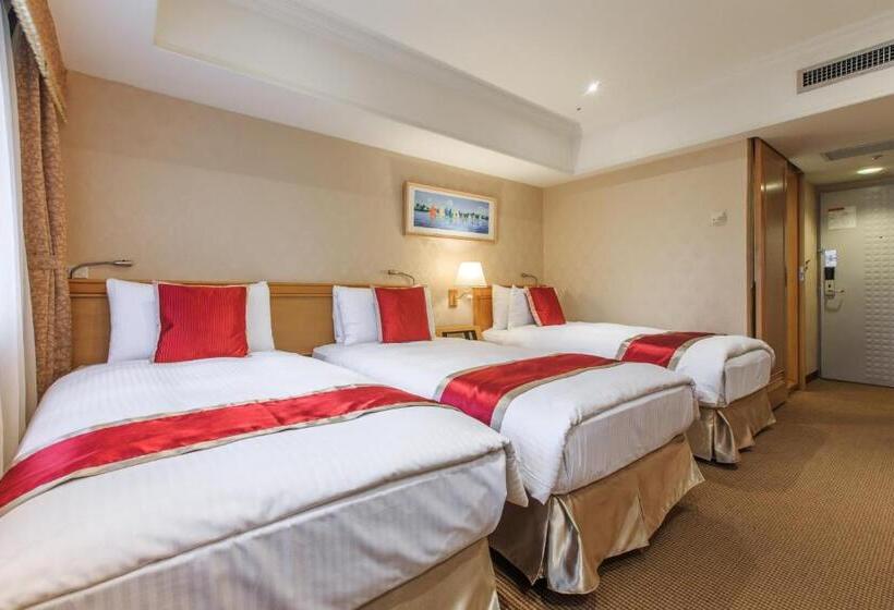 اتاق لوکس سه تخته, Cosmos Hotel Taipei
