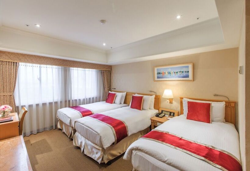 اتاق لوکس سه تخته, Cosmos Hotel Taipei