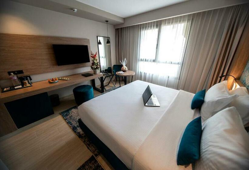 اتاق اجرایی, Golden Tulip El Mechtel