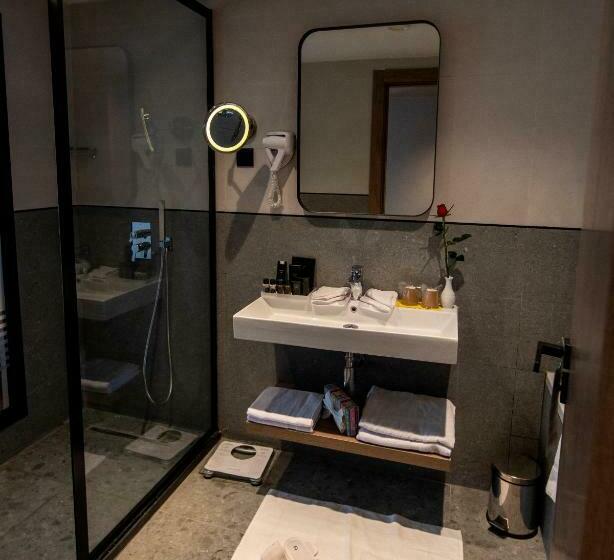 اتاق اجرایی, Golden Tulip El Mechtel