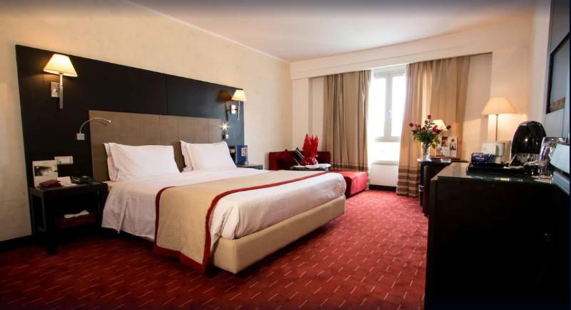 اتاق اجرایی, Golden Tulip El Mechtel