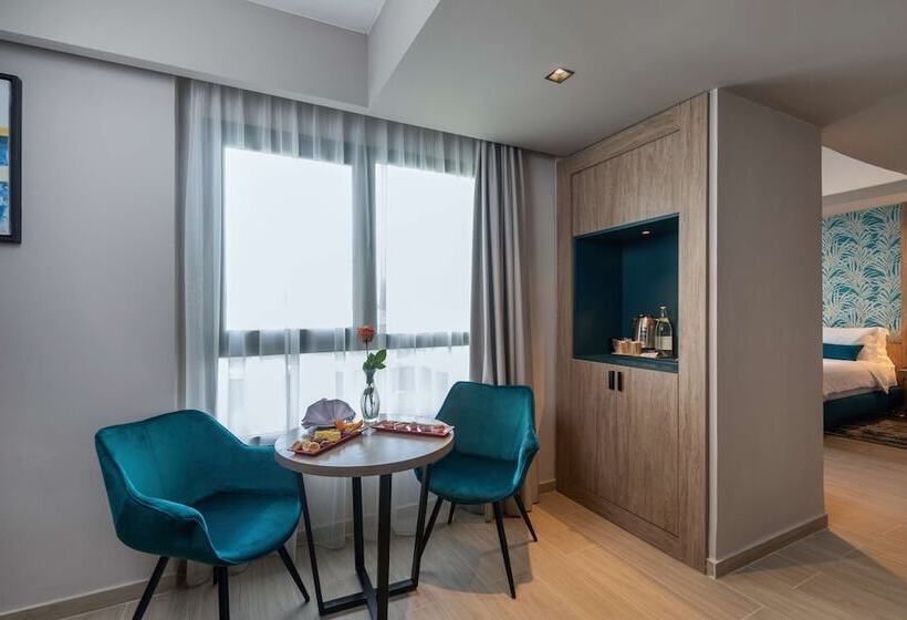 سوییت, Golden Tulip El Mechtel