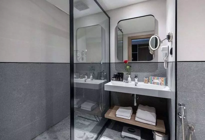 اتاق اجرایی, Golden Tulip El Mechtel