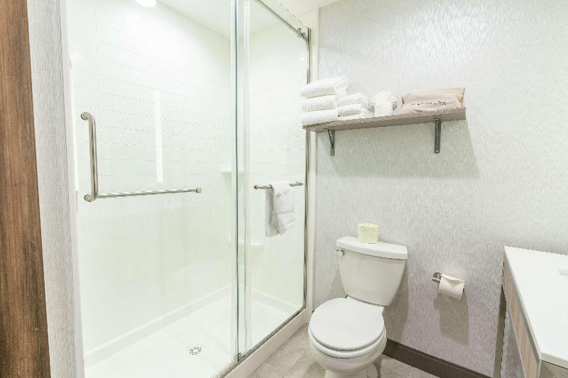 带大床的豪华间, Howard Johnson By Wyndham Galloway Atlantic City Area