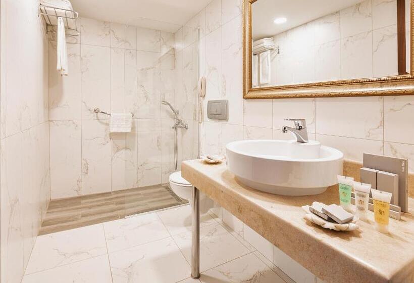 اتاق استاندارد با بالکن, Ickale