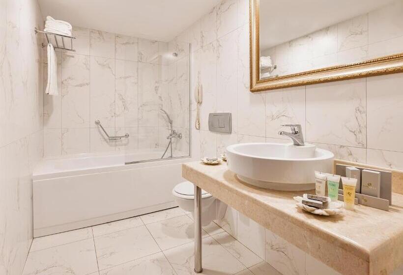 اتاق استاندارد با بالکن, Ickale