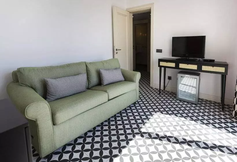 Family Suite, Magna Manastir