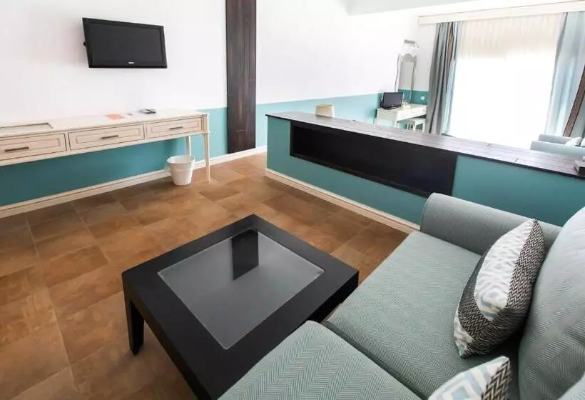 Suite, Magna Manastir