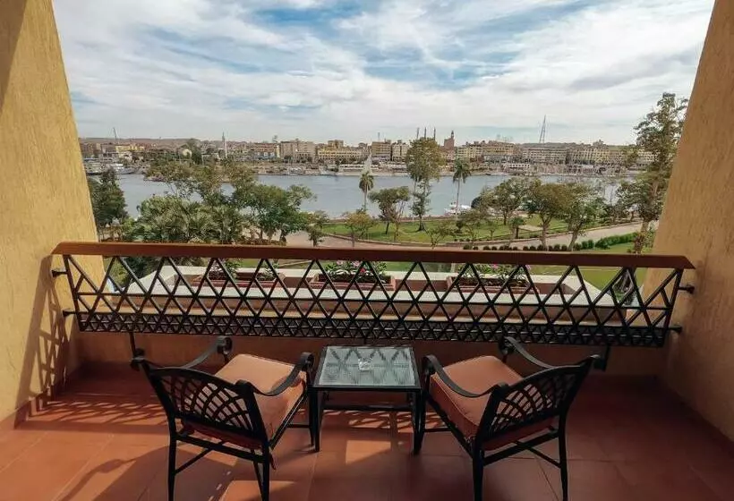 キングサイズベッドのクラシックルーム, Movenpick Resort Aswan