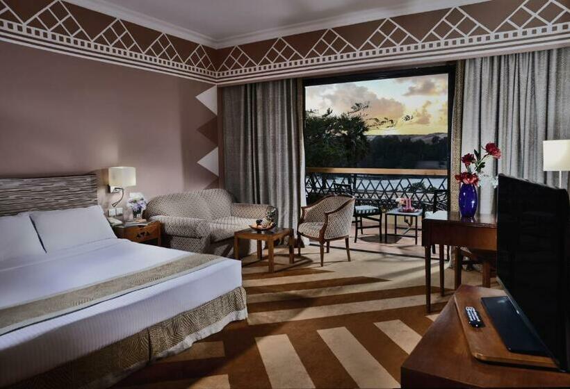 اتاق سوپریور با تخت بزرگ, Movenpick Resort Aswan