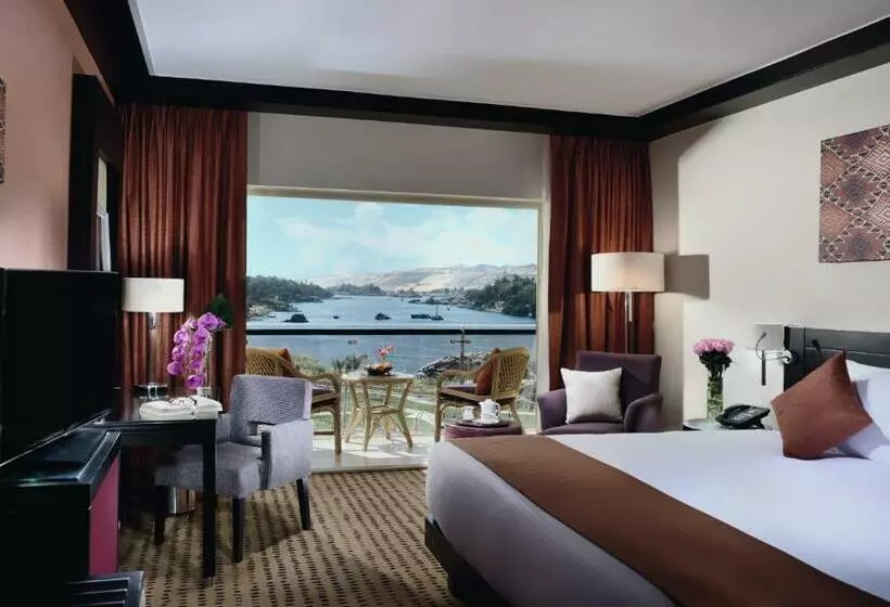 キングサイズベッドのジュニアスイート, Movenpick Resort Aswan