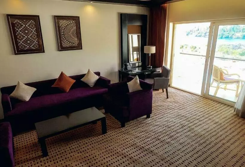 キングサイズベッドのジュニアスイート, Movenpick Resort Aswan