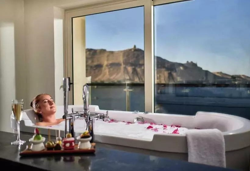 プレジデントスイートルーム, Movenpick Resort Aswan