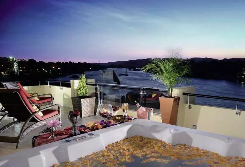 プレジデントスイートルーム, Movenpick Resort Aswan