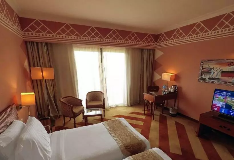 景色の見えるスーペリアルーム, Movenpick Resort Aswan