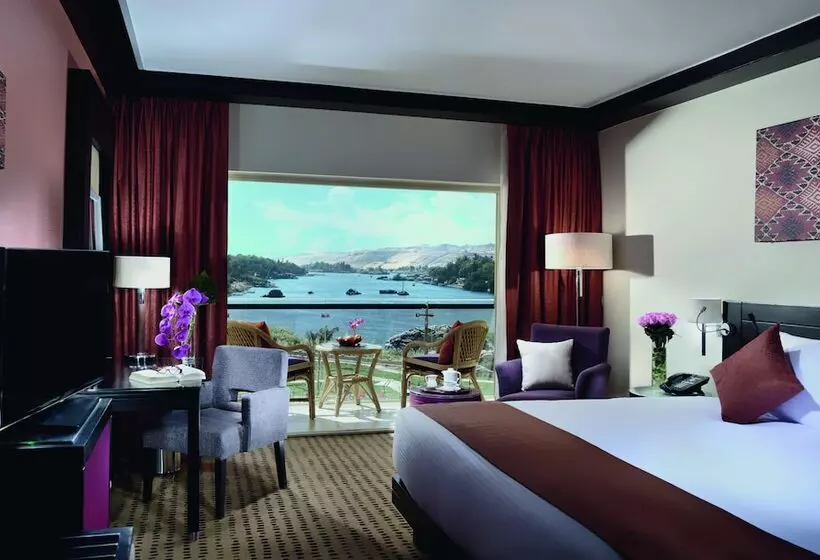 プールの見えるスーペリアルーム, Movenpick Resort Aswan