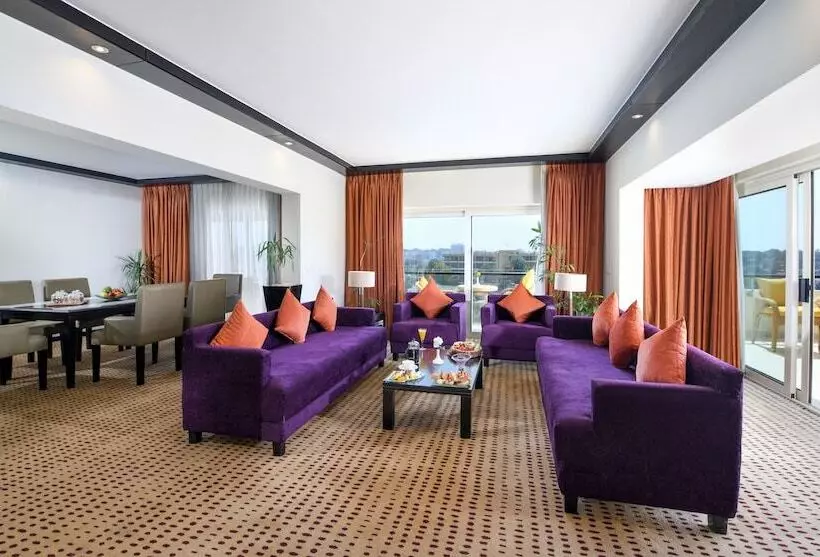 プレジデントスイートルーム, Movenpick Resort Aswan