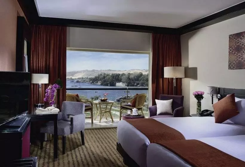プールの見えるスーペリアルーム, Movenpick Resort Aswan