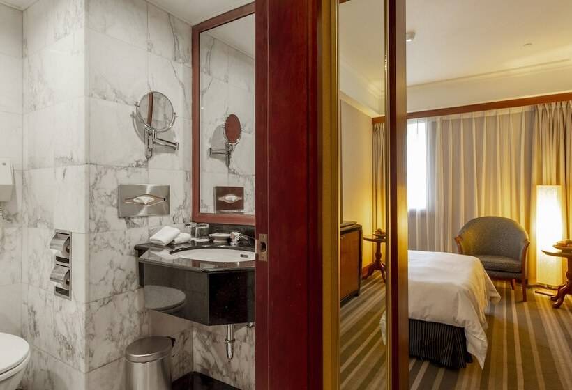 اتاق استاندارد یک نفره, National