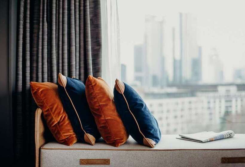 غرفة قياسية سرير كينج, Ramses Hilton