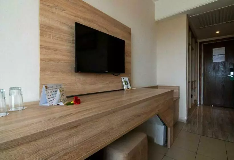 اتاق خانوادگی با چشم‌انداز دریا, Riadh Palms Resort & Spa