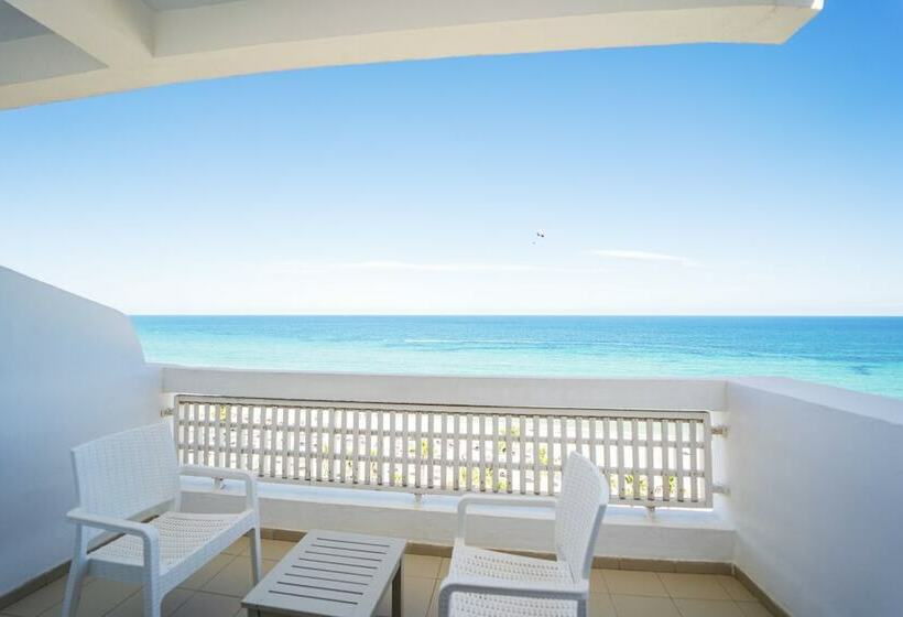 اتاق خانوادگی با چشمانداز دریا, Riadh Palms Resort & Spa