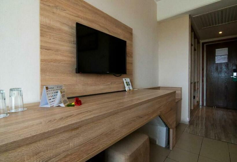 اتاق استاندارد چهار تخته با چشمانداز دریا, Riadh Palms Resort & Spa