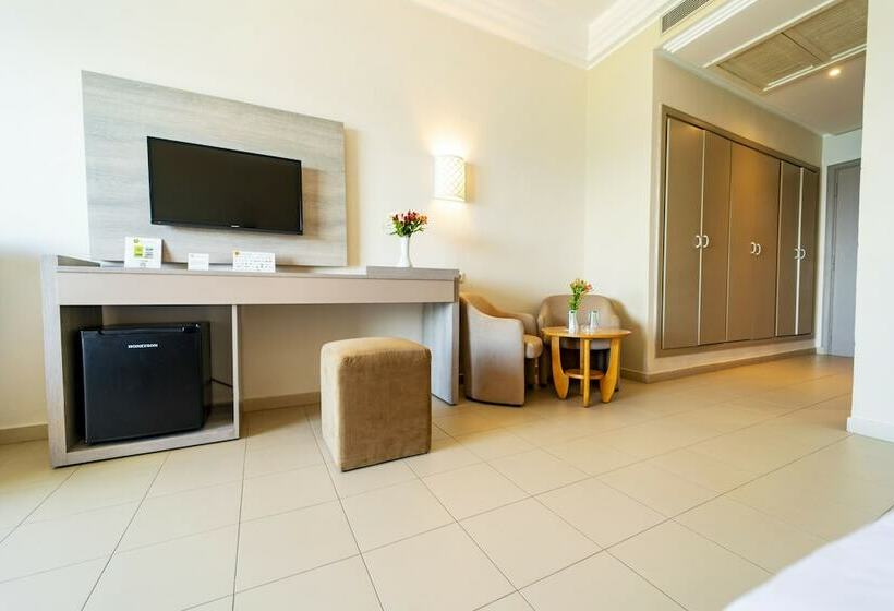 اتاق استاندارد چهار تخته با چشم‌انداز دریا, Riadh Palms Resort & Spa