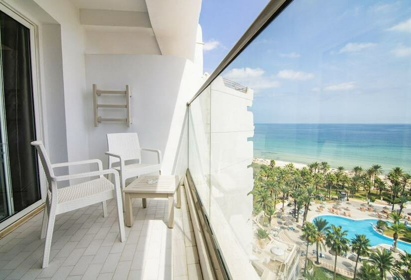اتاق استاندارد با چشم‌انداز دریا, Riadh Palms Resort & Spa