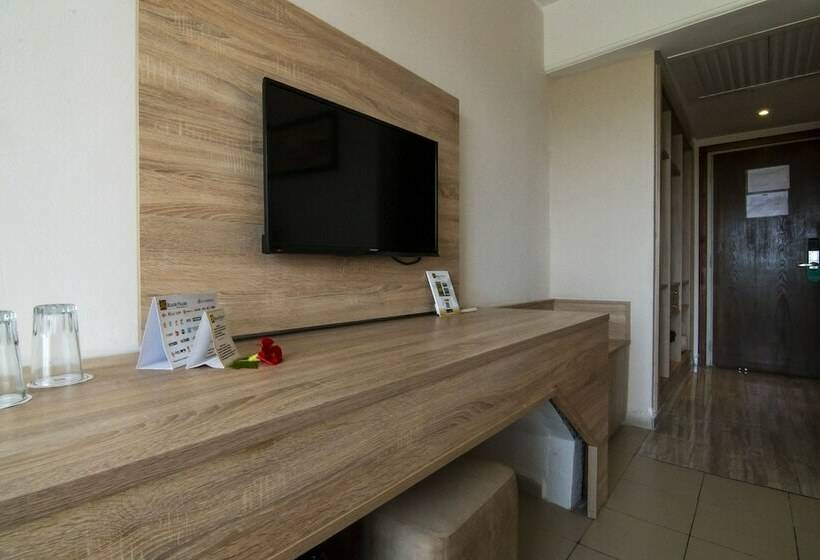 اتاق استاندارد با چشم‌انداز دریا, Riadh Palms Resort & Spa