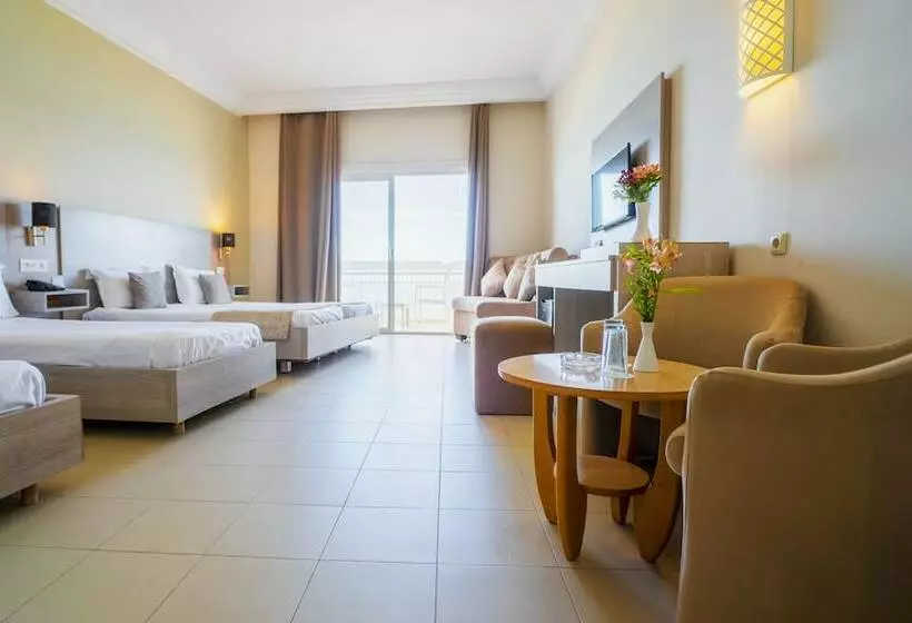 اتاق استاندارد چهار تخته, Riadh Palms Resort & Spa