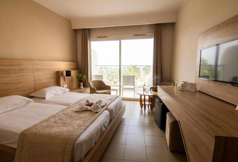 اتاق استاندارد با چشم‌انداز دریا, Riadh Palms Resort & Spa
