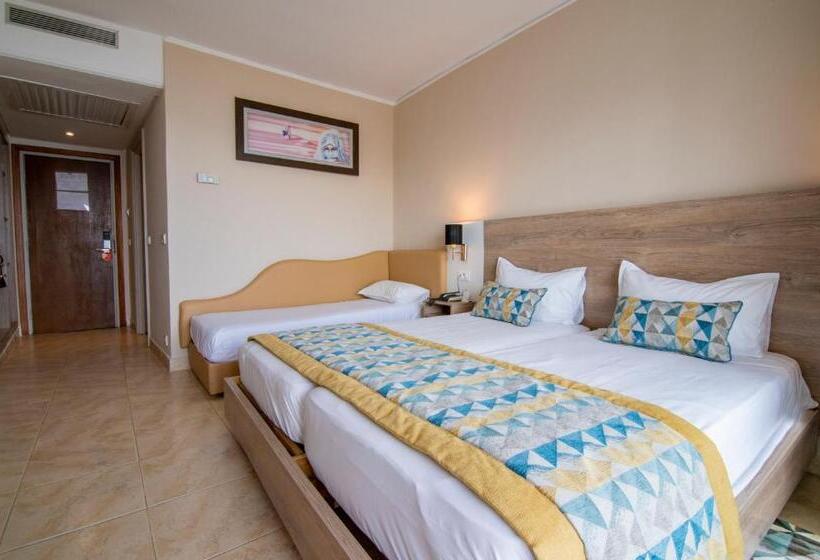 Triple Room Sea View, Riadh Palms Resort & Spa