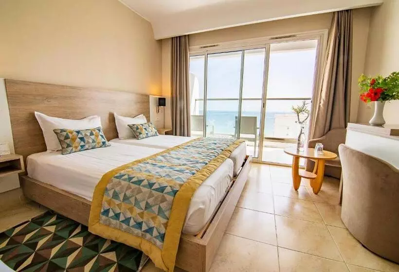 Triple Room Sea View, Riadh Palms Resort & Spa