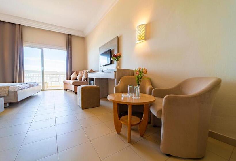 اتاق خانوادگی با چشمانداز دریا, Riadh Palms Resort & Spa