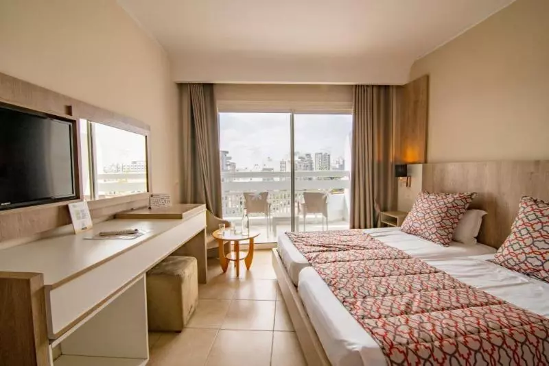 Triple Room Sea View, Riadh Palms Resort & Spa