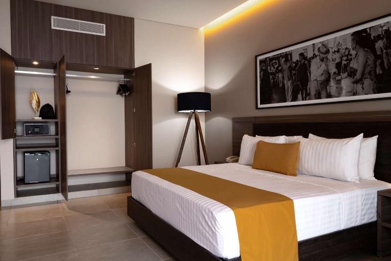 اتاق خانوادگی با چشم‌انداز دریا, Riadh Palms Resort & Spa