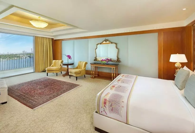 سوئیت رویال, The Nile Ritz Carlton