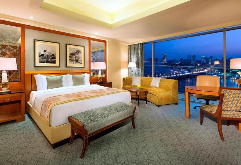 带观景和大床的豪华房间, The Nile Ritz Carlton