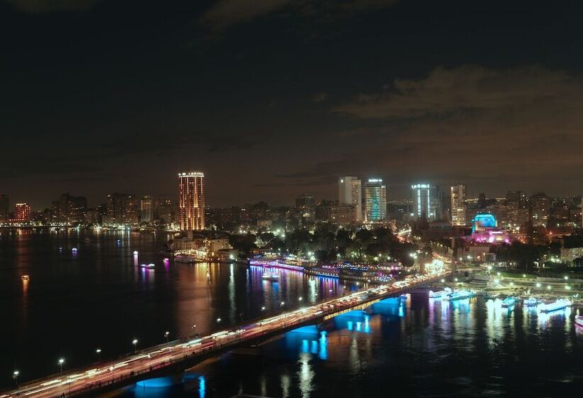 Suíte Real, The Nile Ritz Carlton