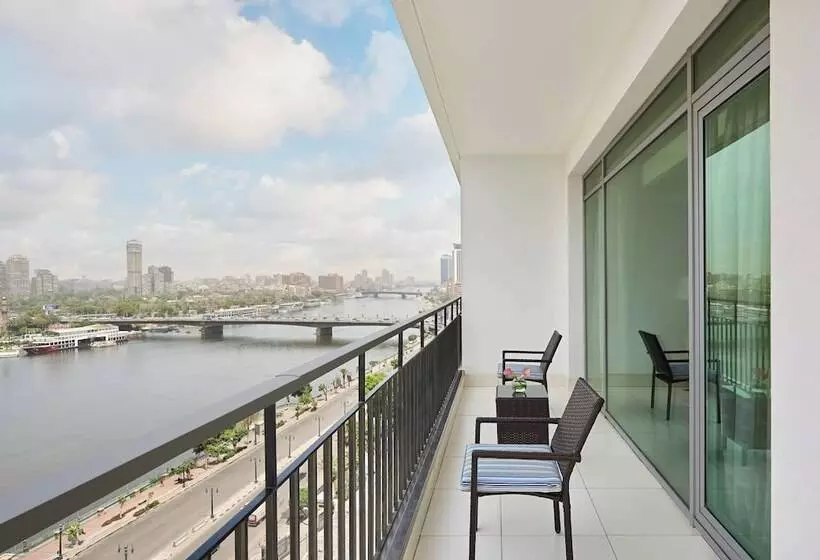 سوئیت رویال, The Nile Ritz Carlton