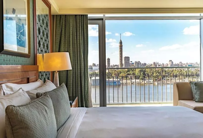 اتاق لوکس با چشم‌انداز, The Nile Ritz Carlton