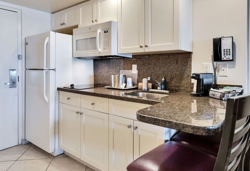 جناح مطلّ علي البحر, Best Western Plus Beach Resort