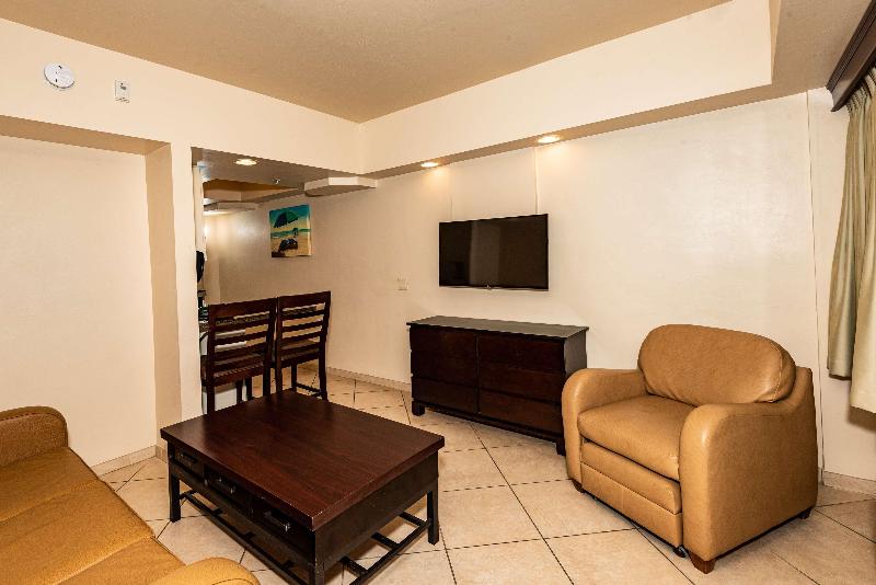 جناح, Best Western Plus Beach Resort