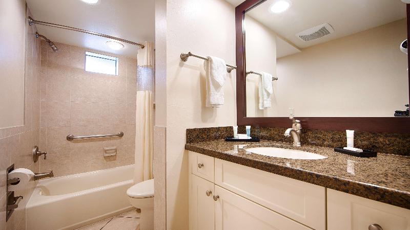 جناح سرير كينج, Best Western Plus Beach Resort