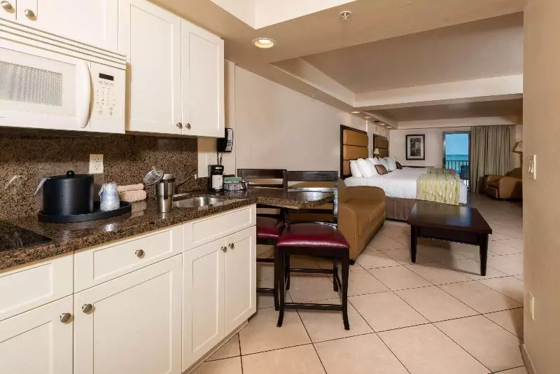 キングサイズベッドのスイートルーム, Best Western Plus Beach Resort