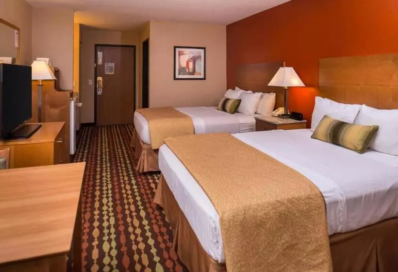 اتاق استاندارد با چشمانداز استخر, Best Western Ambassador Inn & Suites